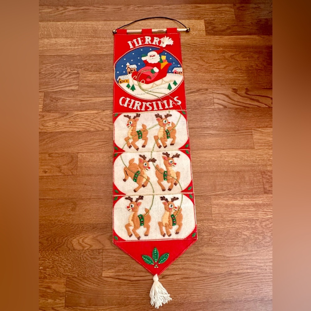 Vintage Merry Christmas Felt Card Holder. Santa In Sleigh, Reindeer